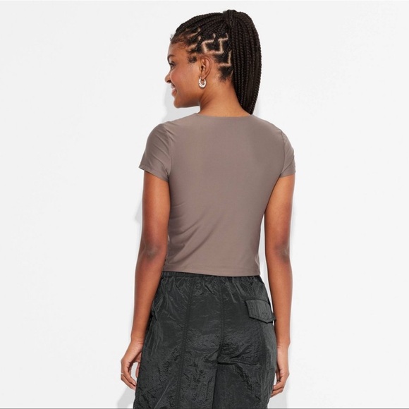 NWT! Wild Fable - The Perfect T-Shirt Seamless Brown Top - Medium - Picture 2 of 4